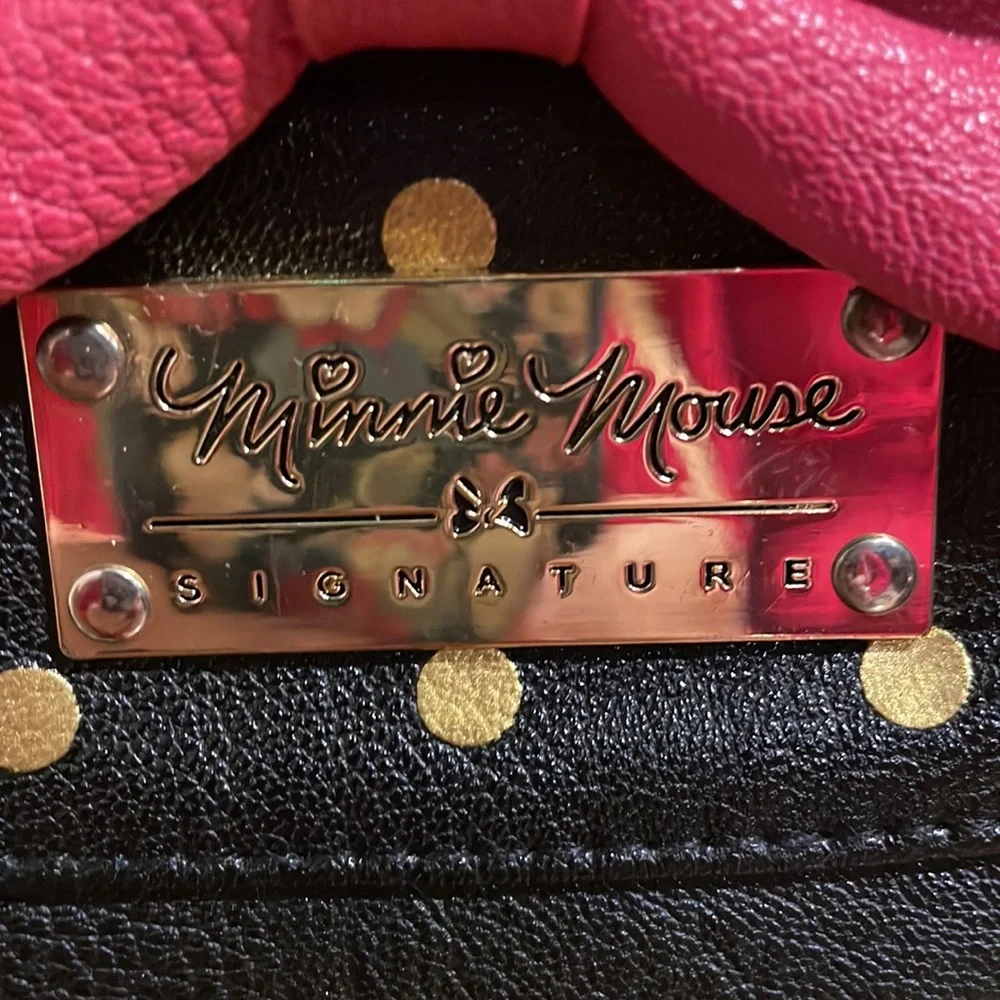 Disney Gold Polka Dot Minnie Mouse Crossbody Purse EUC 7.5”x8”x2.5”